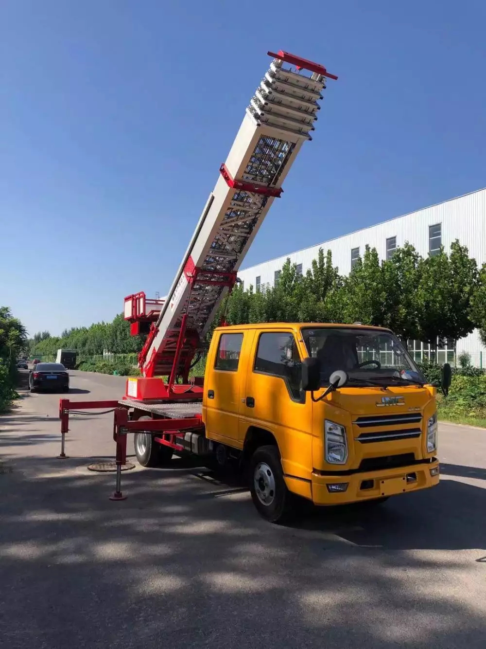 阜城县附近的云梯车出租服务：轻松解决高空作业需求