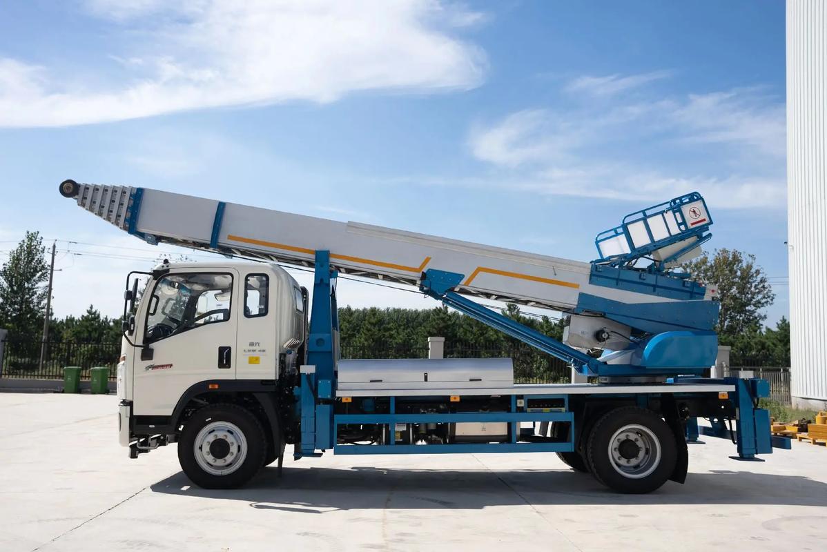 阜城县云梯上料车租赁费用