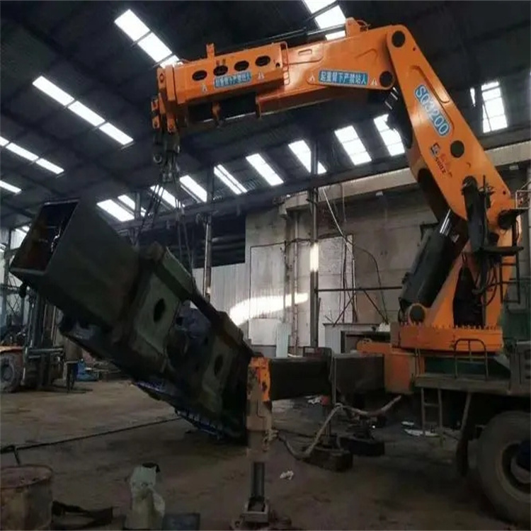 阜城县200吨折臂吊出租